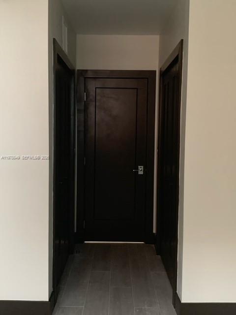 Building Photo - 90 Edgewater Dr