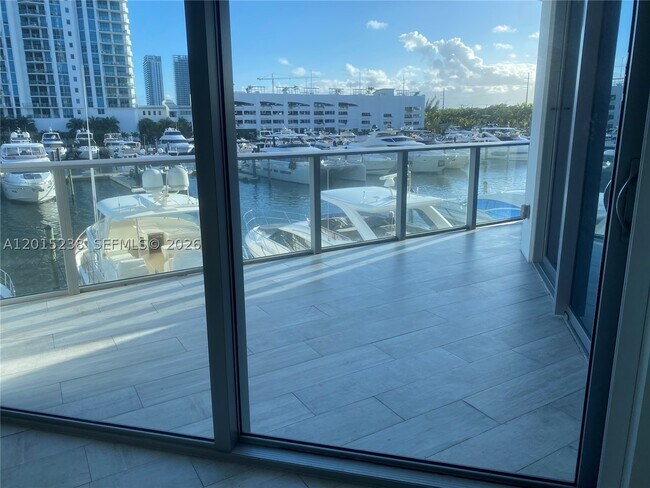 Building Photo - 17301 Biscayne Blvd