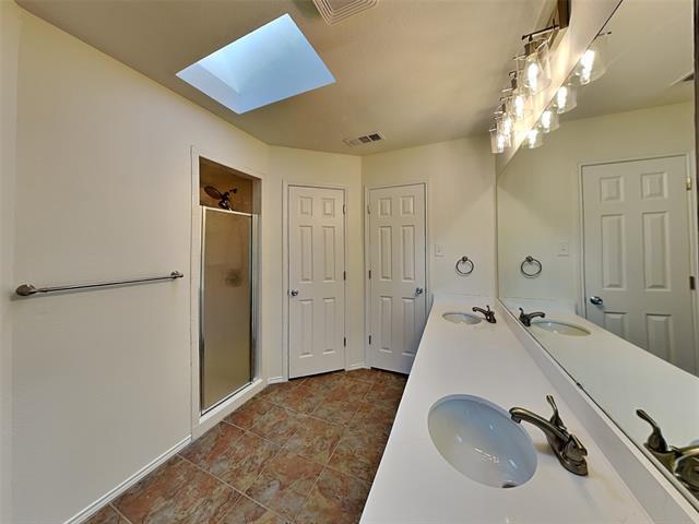 Building Photo - 9382 Live Oak Ln