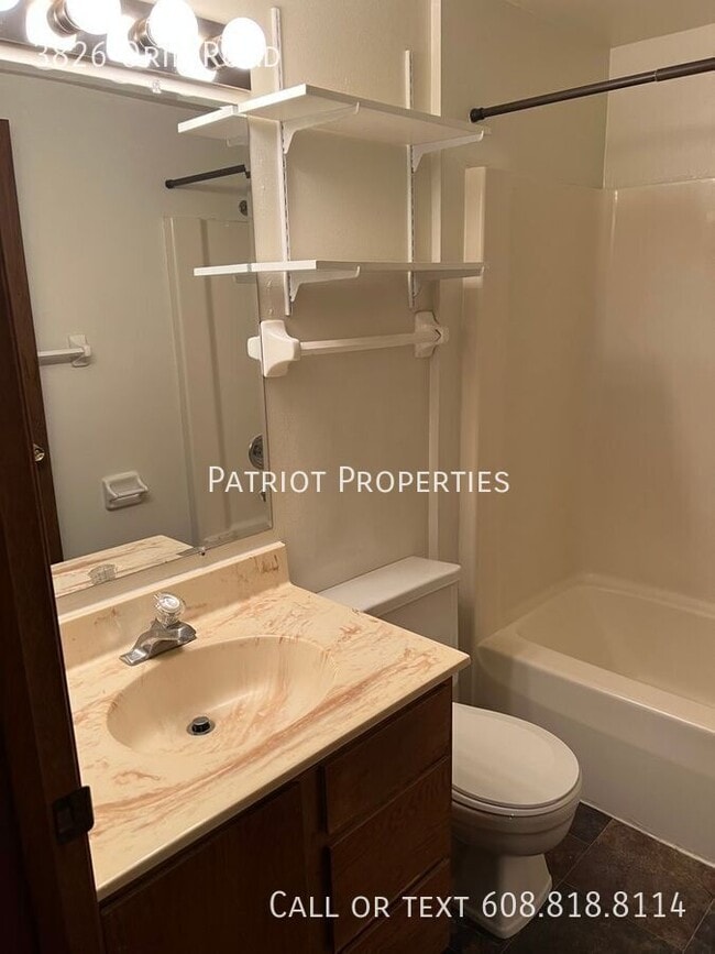 1 bed/1 bath plus den in Madison, WI! 3826 Orin Rd Madison WI 53704