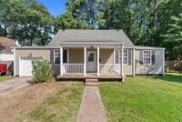 Building Photo - Charming 3-Bedroom Home for Rent in Norfolk!
