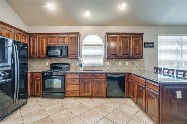 Building Photo - 2420 Priscella Dr
