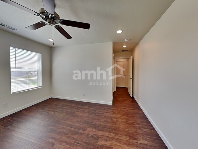 Building Photo - 9491 W Shumard St