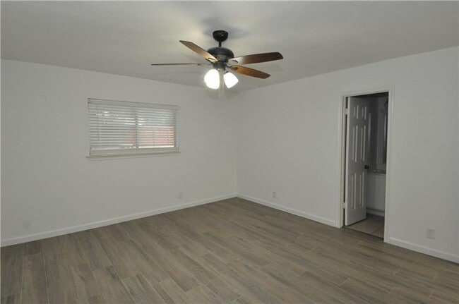 Building Photo - 1116 Porterfield Dr