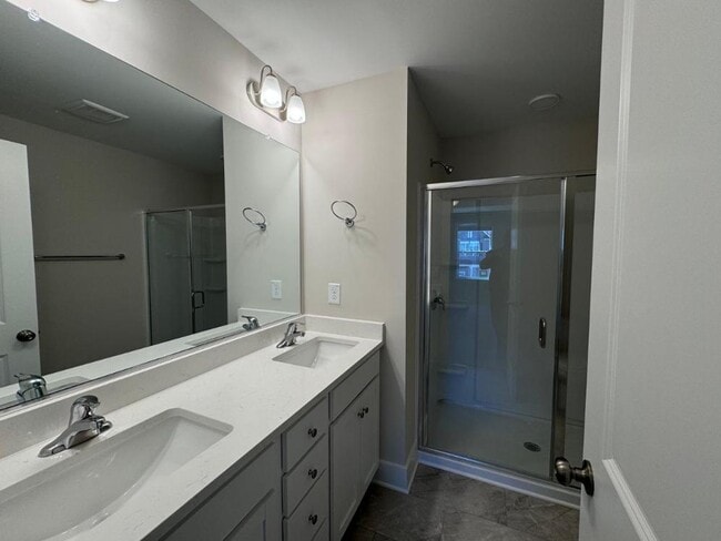 Building Photo - 824 Pryor St