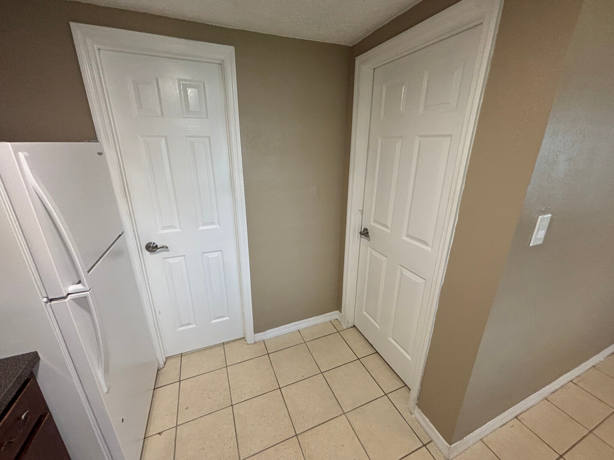 Building Photo - 1207 W Pierce St