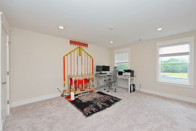 Building Photo - **EXECUTIVE 2022-BUILT HOME IN WILLIAMSON ...