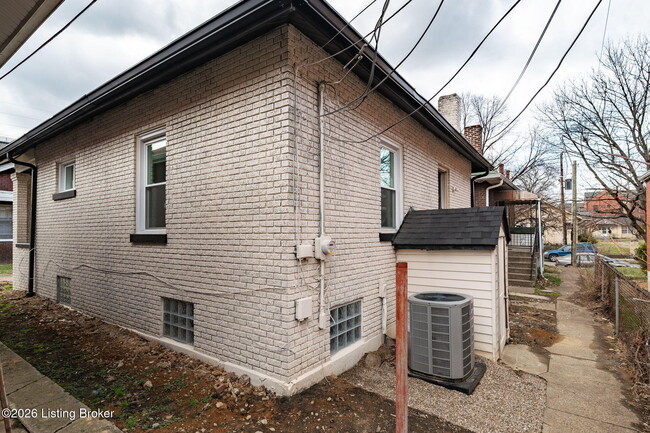 Building Photo - 3 Eutropia Ct