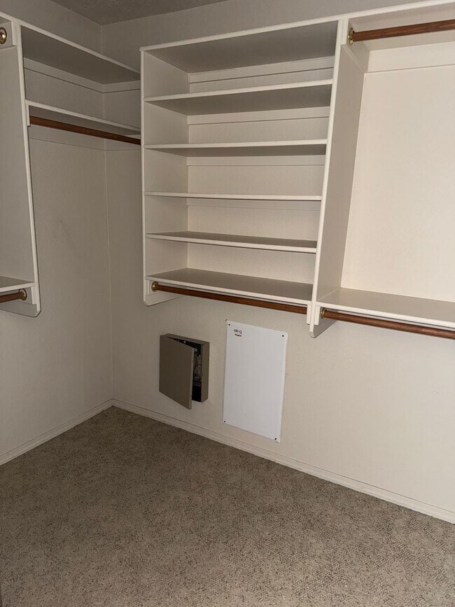 Building Photo - 3601 Oasis Springs Rd NE