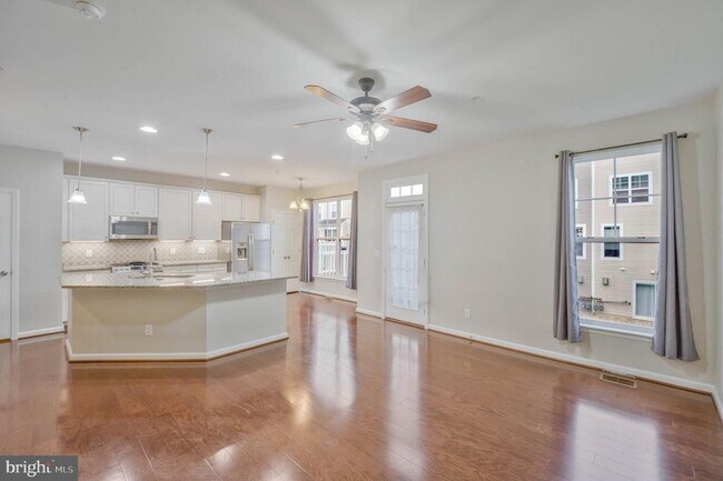 Building Photo - 25218 Briargate Terrace