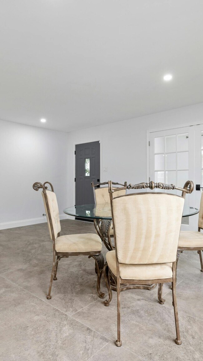 Building Photo - 3809 Haleys Way
