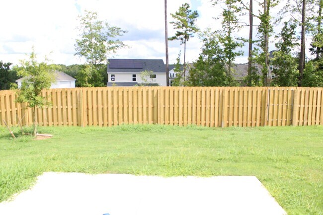 Building Photo - New 3 Bedroom 2 Bath Grovetown