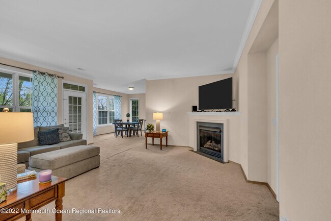 Building Photo - 548 St Andrews Pl