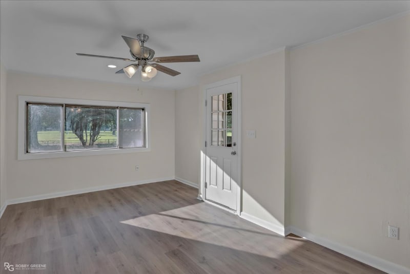 Building Photo - 3738 Greenway Pl