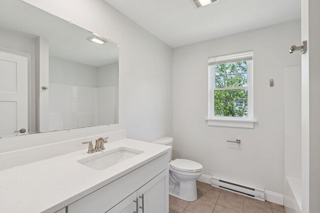 Building Photo - 3 Thomas Dr