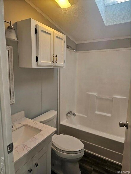 Building Photo - 6274 Cree Ct