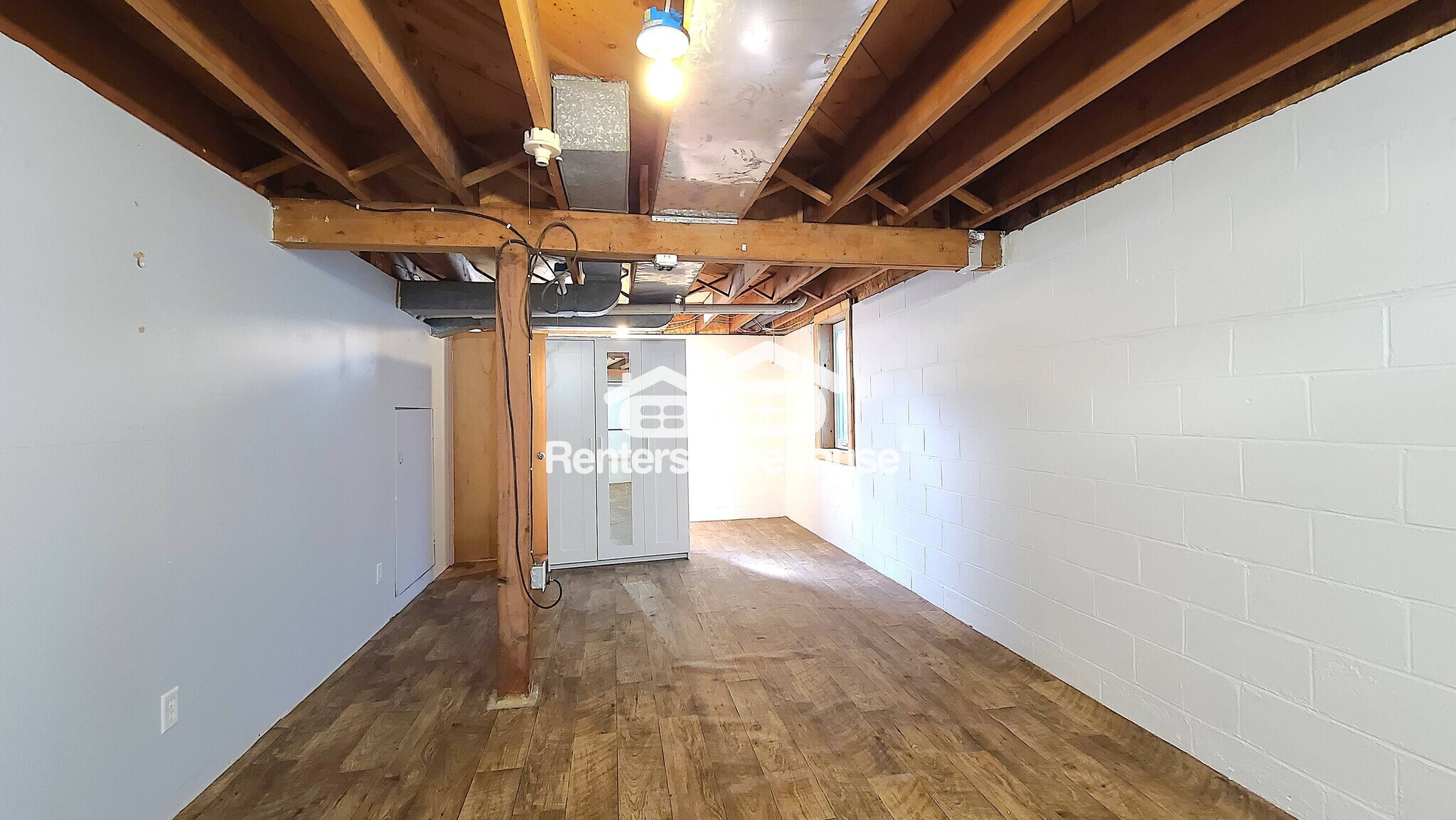 Building Photo - 525 Birch St