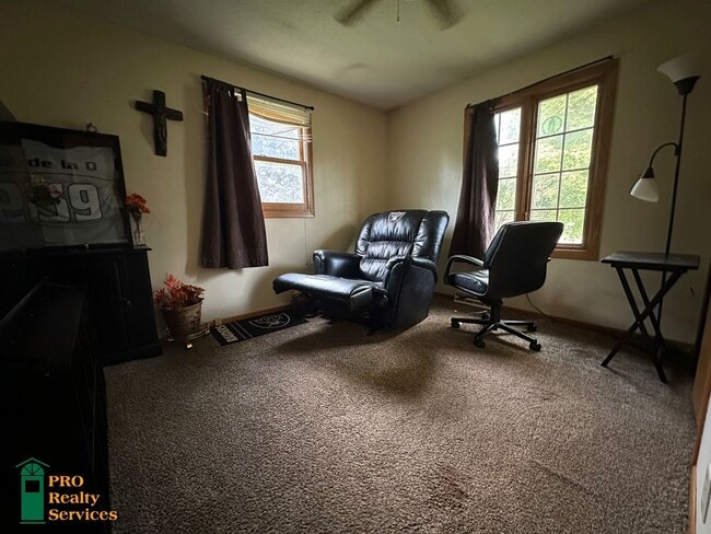 Building Photo - 3 Bedroom Home