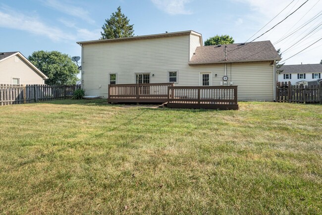 Building Photo - 3 bedroom 2 full bath house