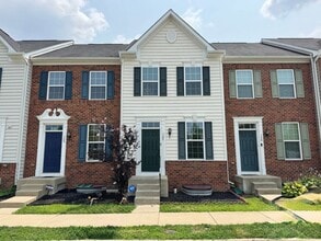 Building Photo - 127 Streamview Dr