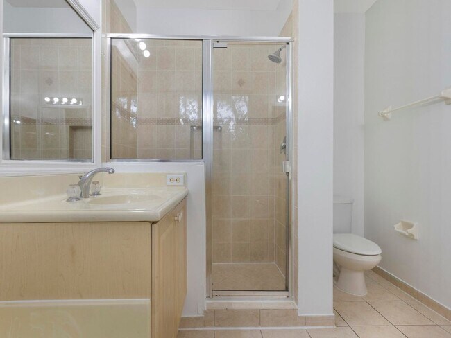 Building Photo - Coventry Townhomes