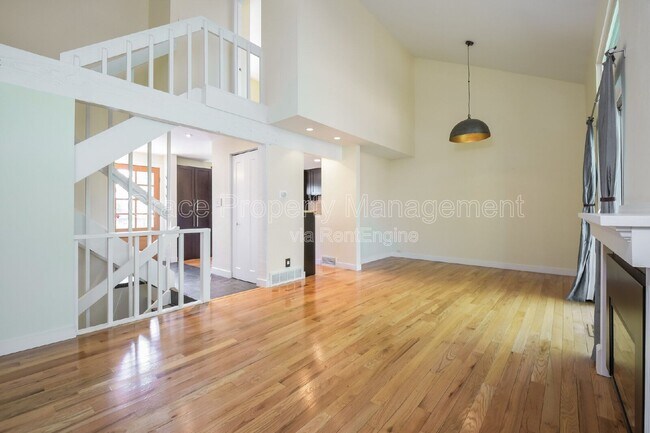 Building Photo - 4608 Greenbriar Ct