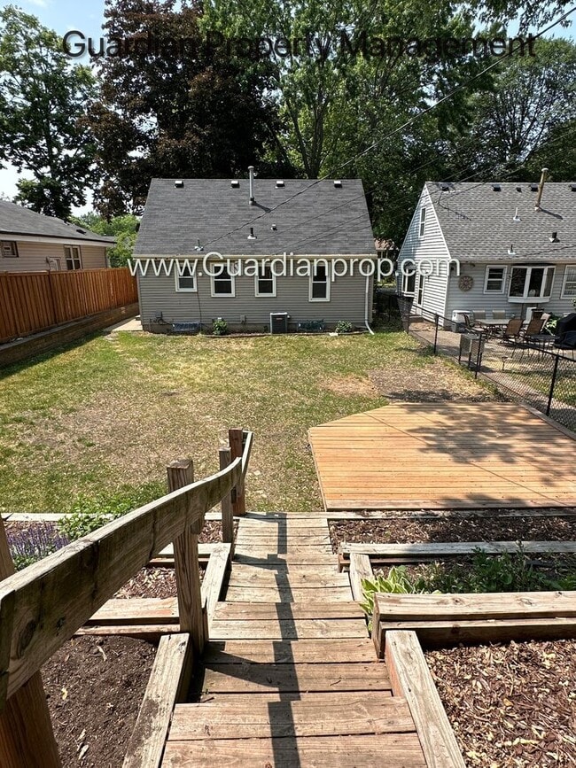 Building Photo - South Minneapolis Single Family Home, Gara...