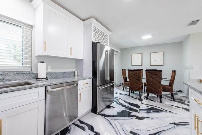 Building Photo - 6819 11th Ave NW