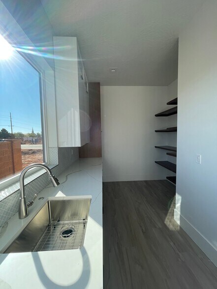 Building Photo - 169 Terrace Ln