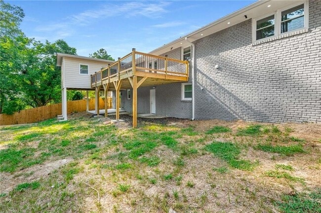 Building Photo - 681 Fielding Ln SW