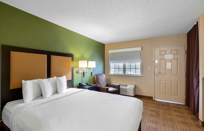 Building Photo - Furnished Studio-Virginia Beach - Independence Blvd.