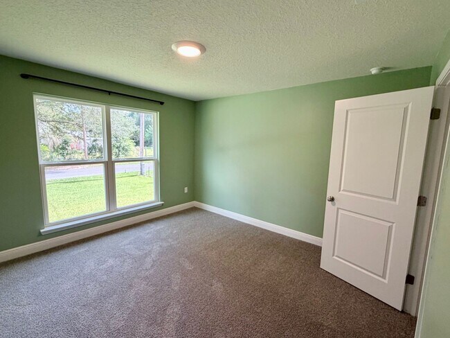 Building Photo - 10085 Bellbrook Rd
