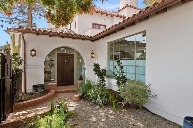 Building Photo - STUNNING  property for lease ~ Experience the Santa Barbara LIFE!