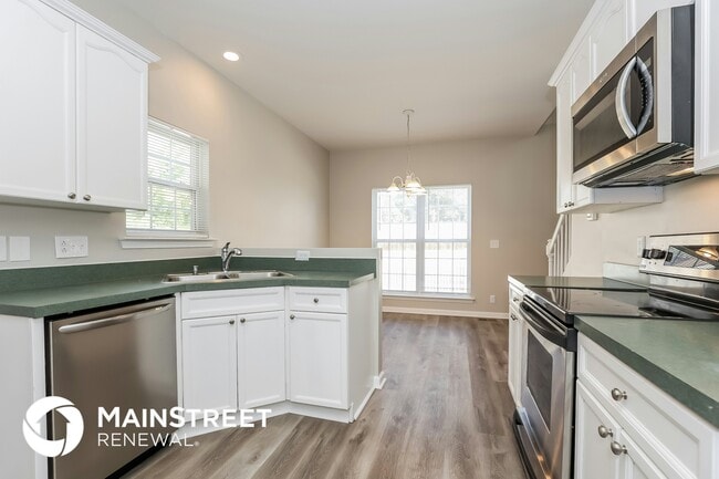 Building Photo - 1003 Montrose Dr