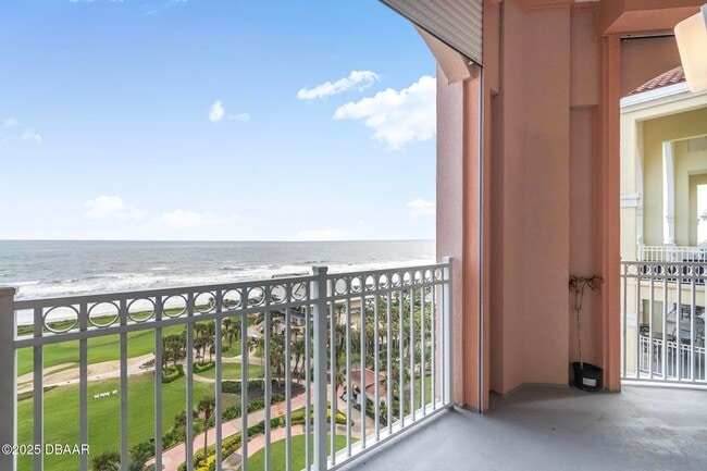 Building Photo - 200 Ocean Crest Dr