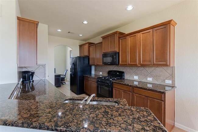 Building Photo - 18311 Red Oak Manor Ln