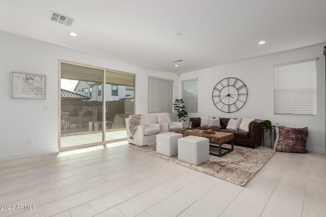 Building Photo - 14445 W Faye Way