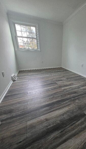 Building Photo - 10849 Lockart Rd