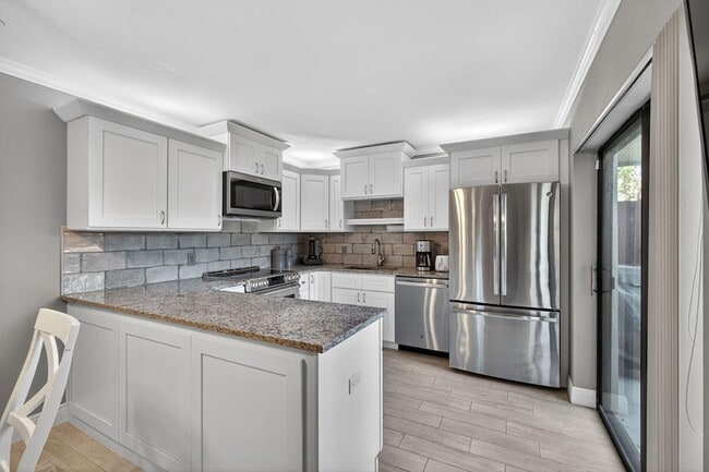 Building Photo - 112 Ocean Cove Dr