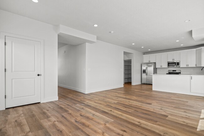 Building Photo - 521 W 1760 N