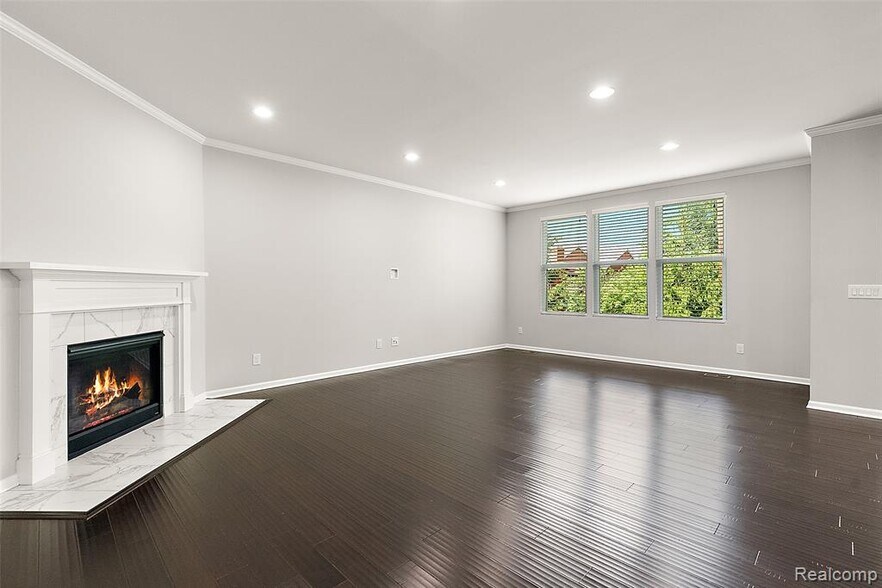 Building Photo - 31065 Tremont Ln