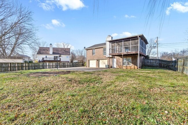 Building Photo - Quiet home near Fort Campbell- Waiting for you to call home