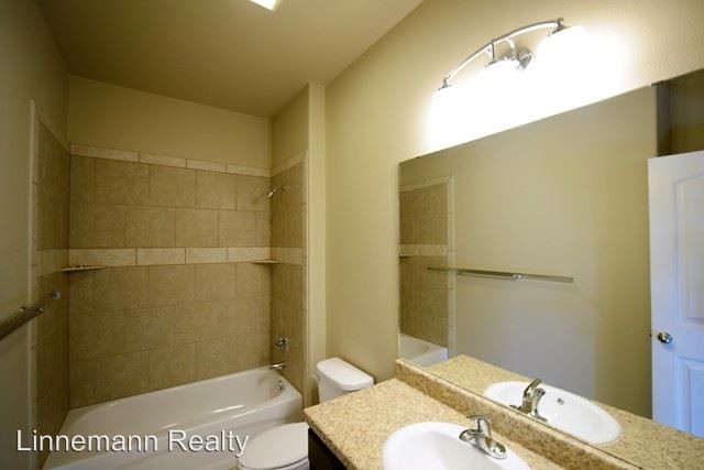 Building Photo - 1206 Vanguard Ln