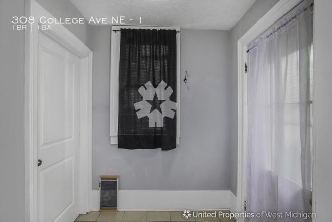 Building Photo - 1 bedroom in Grand Rapids MI 49503