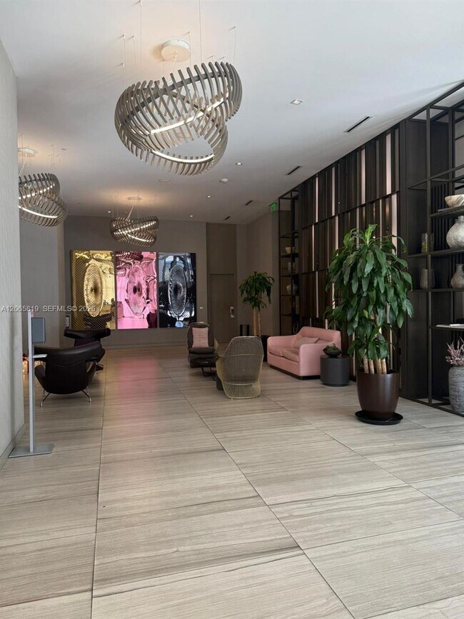 Building Photo - 4010 S Ocean Dr
