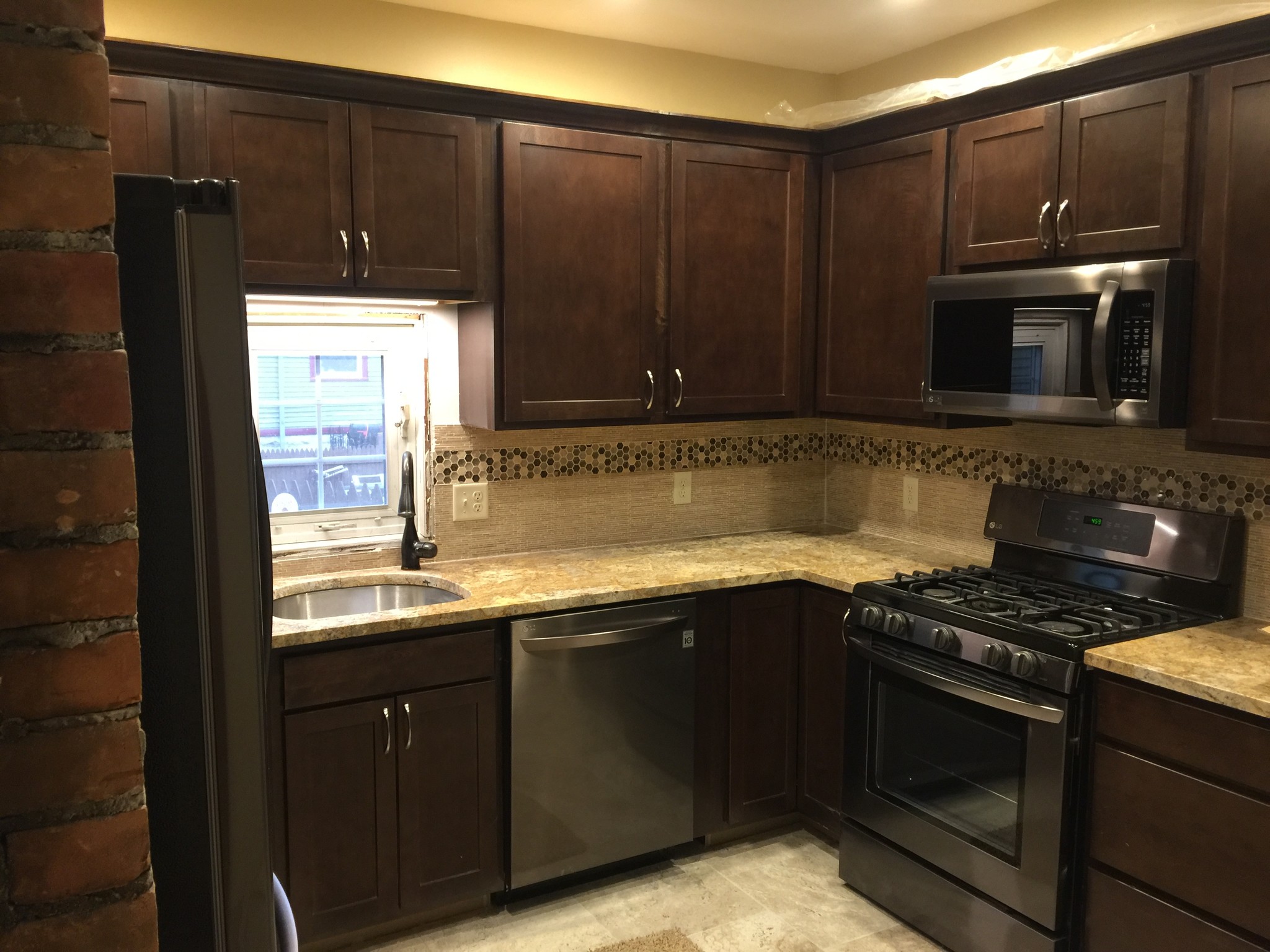 Kitchen, convection oven, built in microwave - 100 Claremont Ave