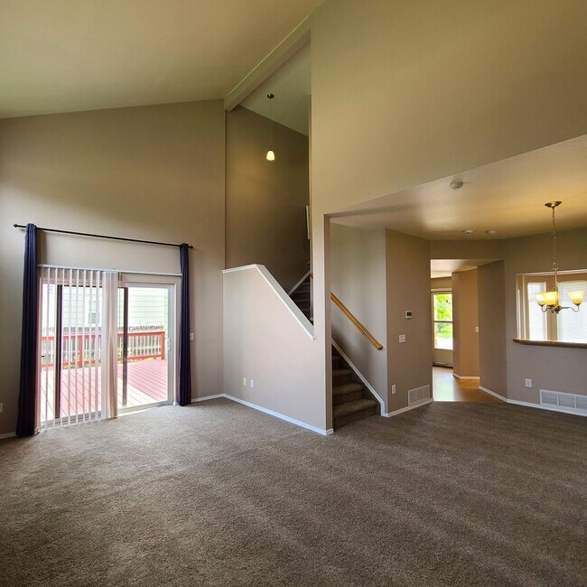 Building Photo - Beautiful home in Briargate Fairfax - D20 - ready to move in NOW!