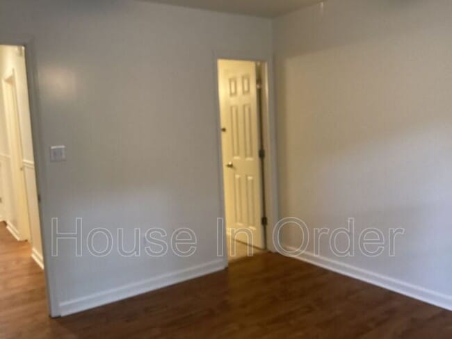 Building Photo - 5 Rathfarnham Rd