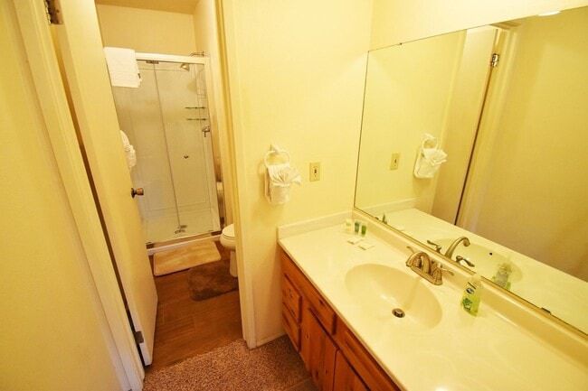 Building Photo - Winter Seasonal Rental- Timberline 14