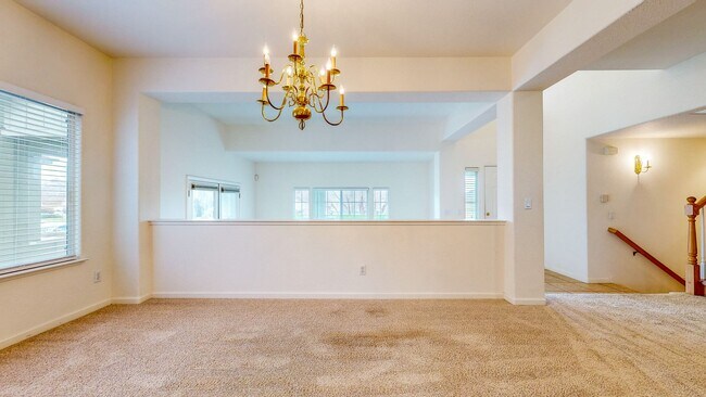 Building Photo - Desirable Skyhawk 3 bedroom Tri-Level Single Family